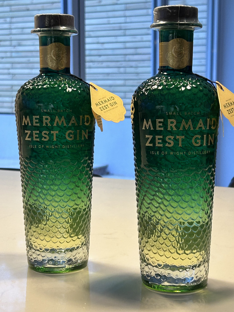 アイル オブ ワイト Mermaid Gin ジン 700ml Mermaid Pink Gin - Isle of Wight Distillery